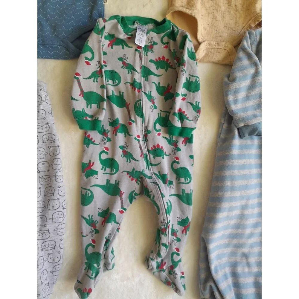 Lot Of 6 Baby Boy 6-9 Mos Carters & Assorted  Bodysuits, Sleep Sacks Shirt Jeans